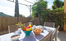 FOSSETTE - Joli 4 pieces avec une belle terrasse et proche de la plage - prestations de qualités et services hôteliers