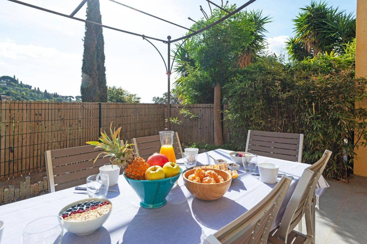 FOSSETTE - Joli 4 pieces avec une belle terrasse et proche de la plage - prestations de qualités et services hôteliers Le Lavandou Extérieur photo